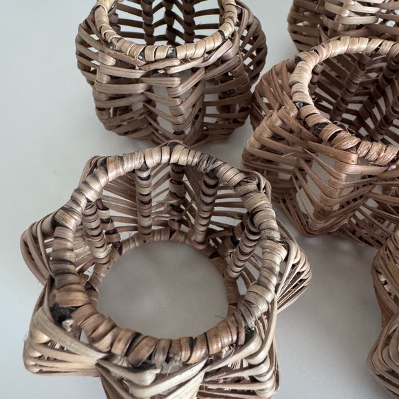 Natural Woven Rattan Napkin Rings Set - Picture 4 of 4